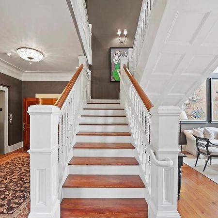The James Madison Inn 외부 사진